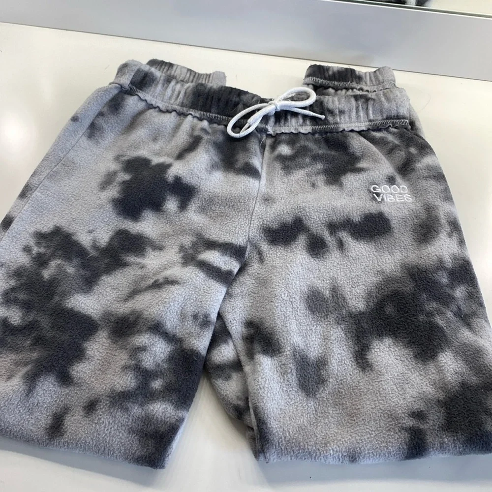 Sweatpants - Picture 1 of 3